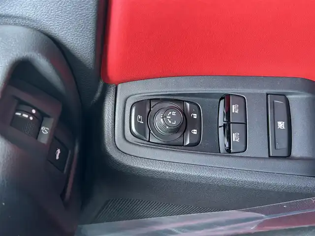 トヨタ ＧＲ８６ RZ 島根県 2023(令5)年 0.7万km クリスタルホワイトパール 登録時走行距離6873km/ワンオーナー/純正9インチナビ（AM/FM/CD/DVD/SD/USB/BT）/フルセグTV/バックカメラ/クルーズコントロール/オートライト/LEDヘッドライト/前席シートヒーター/ETC/プッシュスタート/取扱説明書/保証書/ナビ取扱説明書
