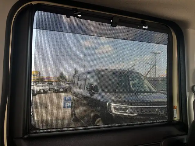 スズキ スペーシア HYBRID X 道南・函館 2021(令3)年 2.2万km シフォンアイボリーM /純正ナビ//フルセグＴＶ//全周囲カメラ//シートヒーター//両側パワースライドドア//ヘッドアップディスプレイ//衝突被害軽減ブレーキ//車線逸脱警報//オートハイビーム//コーナーセンサー//アイドリングストップ