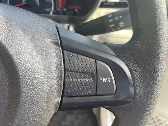 ダイハツ ムーヴ X SAⅢ 富山県 2019(平31)年 5.7万km ホワイト 社外ナビ／/フルセグＴＶ／/ＤＶＤ再生／/バックカメラ／/衝突軽減ブレーキ／/オートマチックハイビーム／/アイドリングストップ／/シートヒーター／/プッシュスタートエンジン／/スマートキー／/オートライト／/純正ＡＷ