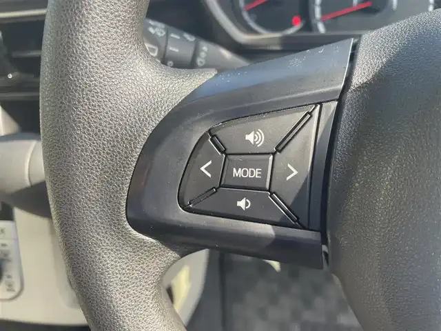 ダイハツ ムーヴ X SAⅢ 富山県 2019(平31)年 5.7万km ホワイト 社外ナビ／/フルセグＴＶ／/ＤＶＤ再生／/バックカメラ／/衝突軽減ブレーキ／/オートマチックハイビーム／/アイドリングストップ／/シートヒーター／/プッシュスタートエンジン／/スマートキー／/オートライト／/純正ＡＷ