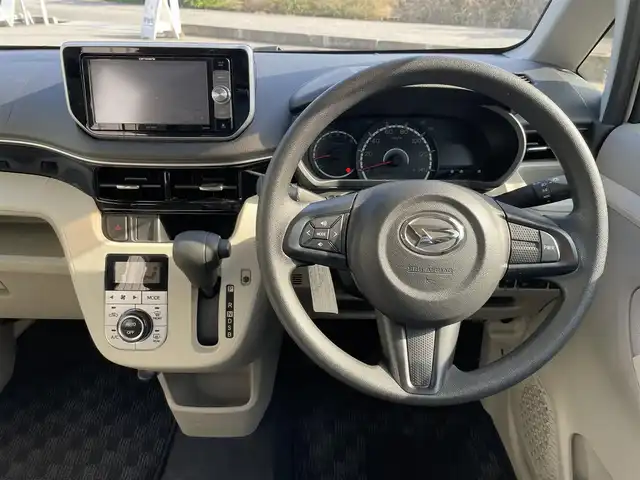 ダイハツ ムーヴ X SAⅢ 富山県 2019(平31)年 5.7万km ホワイト 社外ナビ／/フルセグＴＶ／/ＤＶＤ再生／/バックカメラ／/衝突軽減ブレーキ／/オートマチックハイビーム／/アイドリングストップ／/シートヒーター／/プッシュスタートエンジン／/スマートキー／/オートライト／/純正ＡＷ