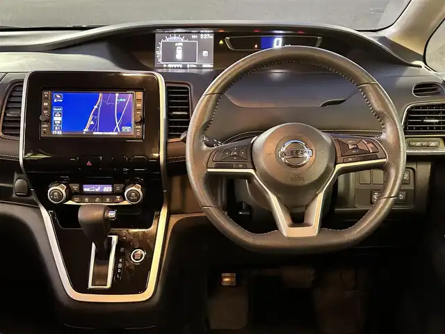 日産 セレナ ハイウェイスター 島根県 2017(平29)年 2.1万km ダイヤモンドブラック 登録時走行距離 20360Km/ワンオーナー/禁煙車/純正ディーラーナビ/フルセグTV/8人乗り/両側パワースライドドア/バックカメラ/HIDヘッドライト/スマートキー/ウィンカーミラー/電動格納ミラー/アイドリングストップ/プッシュスタート/ビルトインETC/16インチ純正アルミ