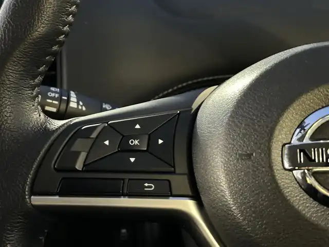 日産 セレナ ハイウェイスター 島根県 2017(平29)年 2.1万km ダイヤモンドブラック 登録時走行距離 20360Km/ワンオーナー/禁煙車/純正ディーラーナビ/フルセグTV/8人乗り/両側パワースライドドア/バックカメラ/HIDヘッドライト/スマートキー/ウィンカーミラー/電動格納ミラー/アイドリングストップ/プッシュスタート/ビルトインETC/16インチ純正アルミ