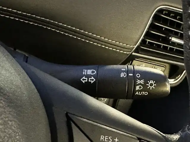 日産 セレナ ハイウェイスター 島根県 2017(平29)年 2.1万km ダイヤモンドブラック 登録時走行距離 20360Km/ワンオーナー/禁煙車/純正ディーラーナビ/フルセグTV/8人乗り/両側パワースライドドア/バックカメラ/HIDヘッドライト/スマートキー/ウィンカーミラー/電動格納ミラー/アイドリングストップ/プッシュスタート/ビルトインETC/16インチ純正アルミ