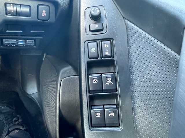 スバル フォレスター 2．0XT アイサイト 茨城県 2013(平25)年 12.5万km ディープシーブルーパール 純正ナビ　/-BT/AM/FM/CD/TV/バックカメラ　/４ＷＤ　/クルーズコントロール　/D席N席パワーシート　/パドルシフト　/スマートキー　/ハーフレザーシート　/D席N席シートヒーター　/純正アルミホイール　/純正オーディオ　/純正フロアマット　/ＥＴＣ/電動格納ミラー/プッシュスタート/X-MODE/アイサイト