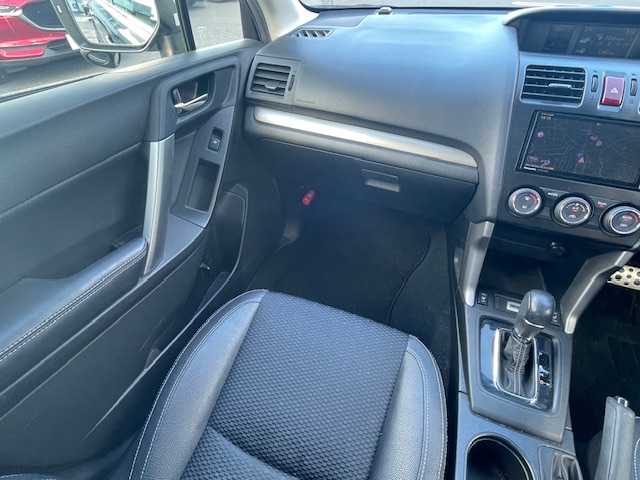 スバル フォレスター 2．0XT アイサイト 茨城県 2013(平25)年 12.5万km ディープシーブルーパール 純正ナビ　/-BT/AM/FM/CD/TV/バックカメラ　/４ＷＤ　/クルーズコントロール　/D席N席パワーシート　/パドルシフト　/スマートキー　/ハーフレザーシート　/D席N席シートヒーター　/純正アルミホイール　/純正オーディオ　/純正フロアマット　/ＥＴＣ/電動格納ミラー/プッシュスタート/X-MODE/アイサイト