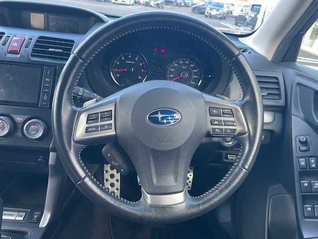 スバル フォレスター 2．0XT アイサイト 茨城県 2013(平25)年 12.5万km ディープシーブルーパール 純正ナビ　/-BT/AM/FM/CD/TV/バックカメラ　/４ＷＤ　/クルーズコントロール　/D席N席パワーシート　/パドルシフト　/スマートキー　/ハーフレザーシート　/D席N席シートヒーター　/純正アルミホイール　/純正オーディオ　/純正フロアマット　/ＥＴＣ/電動格納ミラー/プッシュスタート/X-MODE/アイサイト