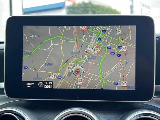 メルセデス・ベンツ Ｃ１８０ アバンギャルド AMGライン 山形県 2015(平27)年 5.4万km イリジウムシルバー 禁煙車/インテリジェントドライブ/ディストロニックプラス/横滑り防止装置/バックカメラ/前後コーナーセンサー/レーンキープアシスト/前方ドライブレコーダー/純正ナビ/（Bluetooth/フルセグ/AM/FM)/ステアリングスイッチ/パドルシフト/レザーシート/前席パワーシート/ビルトインETC/純正フロアマット/HIDヘッドライト/オートライト/スマートキー×２/取扱説明書/記録簿/純正スタッドレスタイヤ積込み）/（225/45/R18)0mm