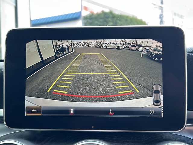 メルセデス・ベンツ Ｃ１８０ アバンギャルド AMGライン 山形県 2015(平27)年 5.4万km イリジウムシルバー 禁煙車/インテリジェントドライブ/ディストロニックプラス/横滑り防止装置/バックカメラ/前後コーナーセンサー/レーンキープアシスト/前方ドライブレコーダー/純正ナビ/（Bluetooth/フルセグ/AM/FM)/ステアリングスイッチ/パドルシフト/レザーシート/前席パワーシート/ビルトインETC/純正フロアマット/HIDヘッドライト/オートライト/スマートキー×２/取扱説明書/記録簿/純正スタッドレスタイヤ積込み）/（225/45/R18)0mm