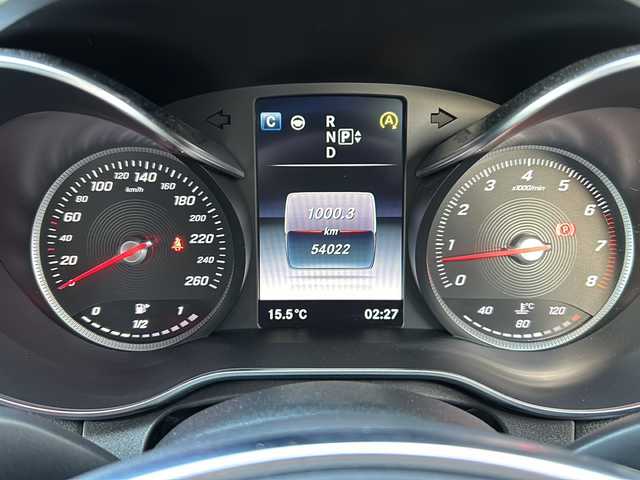 メルセデス・ベンツ Ｃ１８０ アバンギャルド AMGライン 山形県 2015(平27)年 5.4万km イリジウムシルバー 禁煙車/インテリジェントドライブ/ディストロニックプラス/横滑り防止装置/バックカメラ/前後コーナーセンサー/レーンキープアシスト/前方ドライブレコーダー/純正ナビ/（Bluetooth/フルセグ/AM/FM)/ステアリングスイッチ/パドルシフト/レザーシート/前席パワーシート/ビルトインETC/純正フロアマット/HIDヘッドライト/オートライト/スマートキー×２/取扱説明書/記録簿/純正スタッドレスタイヤ積込み）/（225/45/R18)0mm