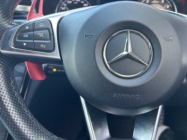 メルセデス・ベンツ Ｃ１８０ アバンギャルド AMGライン 山形県 2015(平27)年 5.4万km イリジウムシルバー 禁煙車/インテリジェントドライブ/ディストロニックプラス/横滑り防止装置/バックカメラ/前後コーナーセンサー/レーンキープアシスト/前方ドライブレコーダー/純正ナビ/（Bluetooth/フルセグ/AM/FM)/ステアリングスイッチ/パドルシフト/レザーシート/前席パワーシート/ビルトインETC/純正フロアマット/HIDヘッドライト/オートライト/スマートキー×２/取扱説明書/記録簿/純正スタッドレスタイヤ積込み）/（225/45/R18)0mm