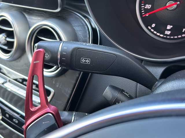 メルセデス・ベンツ Ｃ１８０ アバンギャルド AMGライン 山形県 2015(平27)年 5.4万km イリジウムシルバー 禁煙車/インテリジェントドライブ/ディストロニックプラス/横滑り防止装置/バックカメラ/前後コーナーセンサー/レーンキープアシスト/前方ドライブレコーダー/純正ナビ/（Bluetooth/フルセグ/AM/FM)/ステアリングスイッチ/パドルシフト/レザーシート/前席パワーシート/ビルトインETC/純正フロアマット/HIDヘッドライト/オートライト/スマートキー×２/取扱説明書/記録簿/純正スタッドレスタイヤ積込み）/（225/45/R18)0mm