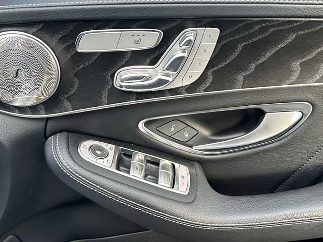 メルセデス・ベンツ Ｃ１８０ アバンギャルド AMGライン 山形県 2015(平27)年 5.4万km イリジウムシルバー 禁煙車/インテリジェントドライブ/ディストロニックプラス/横滑り防止装置/バックカメラ/前後コーナーセンサー/レーンキープアシスト/前方ドライブレコーダー/純正ナビ/（Bluetooth/フルセグ/AM/FM)/ステアリングスイッチ/パドルシフト/レザーシート/前席パワーシート/ビルトインETC/純正フロアマット/HIDヘッドライト/オートライト/スマートキー×２/取扱説明書/記録簿/純正スタッドレスタイヤ積込み）/（225/45/R18)0mm