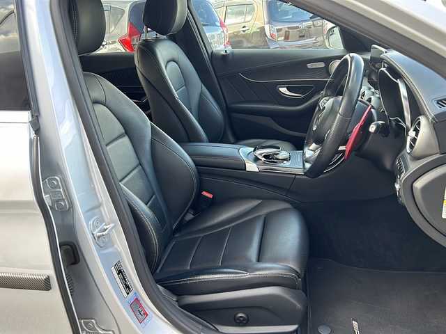 メルセデス・ベンツ Ｃ１８０ アバンギャルド AMGライン 山形県 2015(平27)年 5.4万km イリジウムシルバー 禁煙車/インテリジェントドライブ/ディストロニックプラス/横滑り防止装置/バックカメラ/前後コーナーセンサー/レーンキープアシスト/前方ドライブレコーダー/純正ナビ/（Bluetooth/フルセグ/AM/FM)/ステアリングスイッチ/パドルシフト/レザーシート/前席パワーシート/ビルトインETC/純正フロアマット/HIDヘッドライト/オートライト/スマートキー×２/取扱説明書/記録簿/純正スタッドレスタイヤ積込み）/（225/45/R18)0mm