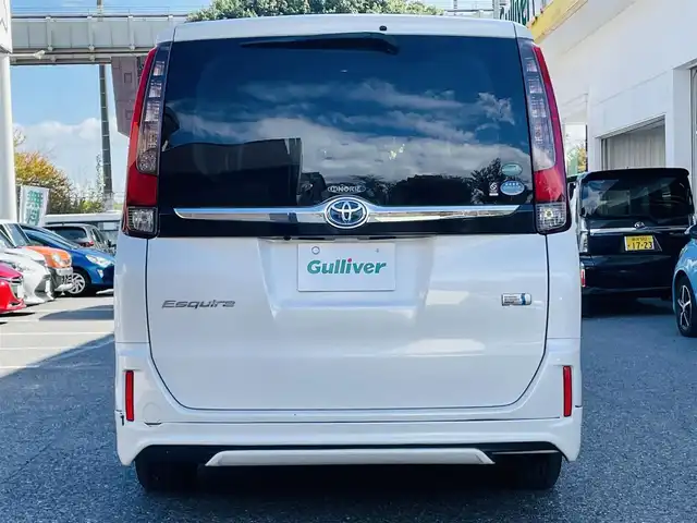 トヨタ エスクァイア ハイブリッド Gi 千葉県 2016(平28)年 6.9万km ホワイトパールクリスタルシャイン モデリスタエアロ/純正ナビ【フルセグ、BT、CD】/純正15インチアルミホイール/純正ドラレコ（前：DRT-H64A）/純正インテリアイルミネーション/純正フリップダウンモニター/純正フロアマット/社外15インチアルミ付冬タイヤ積込/ビルトインETC/クルーズコントロール/TRC/前席ヒーター/デュアルAC/置くだけ充電/オートライト/フォグ/ロック連動ミラー/バックカメラ/ドアバイザー/保証書