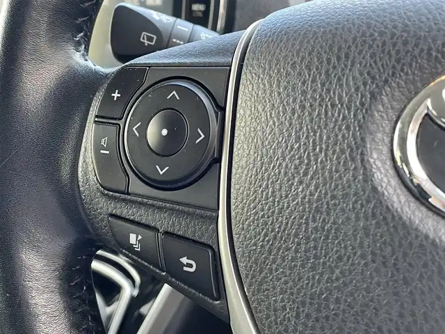 トヨタ エスクァイア ハイブリッド Gi 千葉県 2016(平28)年 6.9万km ホワイトパールクリスタルシャイン モデリスタエアロ/純正ナビ【フルセグ、BT、CD】/純正15インチアルミホイール/純正ドラレコ（前：DRT-H64A）/純正インテリアイルミネーション/純正フリップダウンモニター/純正フロアマット/社外15インチアルミ付冬タイヤ積込/ビルトインETC/クルーズコントロール/TRC/前席ヒーター/デュアルAC/置くだけ充電/オートライト/フォグ/ロック連動ミラー/バックカメラ/ドアバイザー/保証書