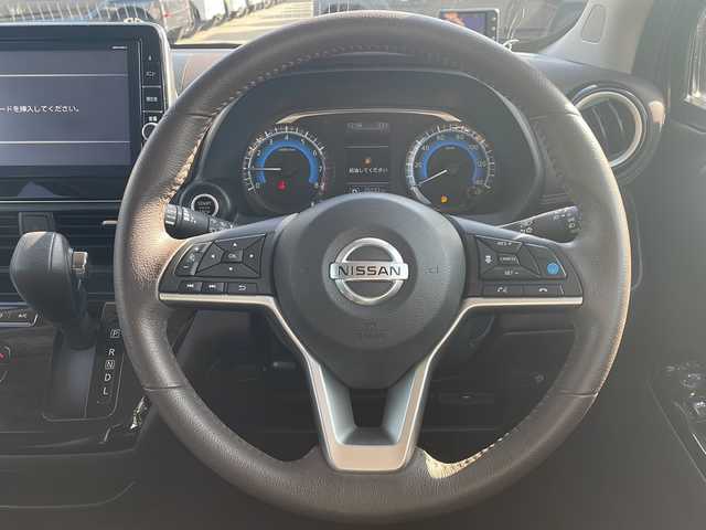 日産 デイズ HWS G ターボ プロパイロットED 山口県 2020(令2)年 2.7万km フローズンバニラパール/アッシュブラウンM プロパイロット/エマージェンシーブレーキ/純正メモリナビ・フルセグTV/　CD/DVD/SD/Bluetooth/アラウンドビューモニタ/ハーフレザーシート/LEDヘッドライト/純正15インチAW/踏み間違い衝突防止アシスト/車線逸脱防止支援システム/車線逸脱警報/純正１５インチアルミホイール/プッシュスタート/スマートキー×２/ETC/新車時保証書/取扱説明書