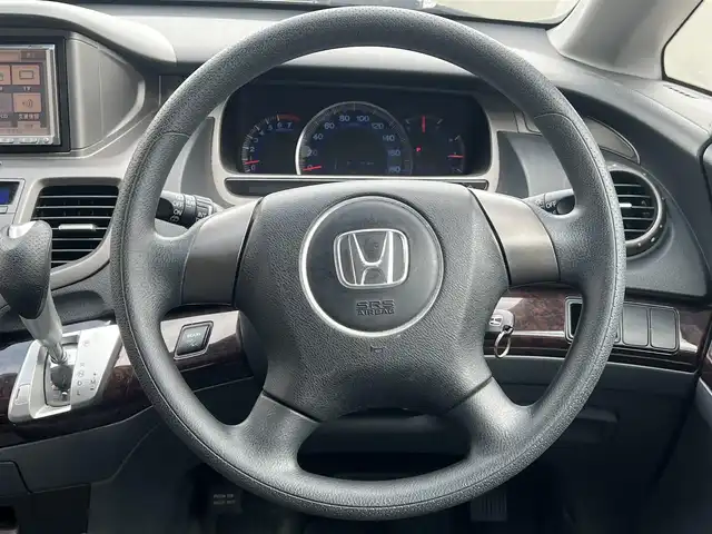 ホンダ オデッセイ M 秋田県 2006(平18)年 17.9万km プレミアムホワイトパール 社外ナビ/リモコンキー/純正アルミ/ETC/純正フロアマット/アイドリングストップ/MTモード付AT/オートエアコン/パワーウィンドウ/パワーステアリング/盗難防止装置/電動格納ミラー/保証書/取扱説明書/記録簿