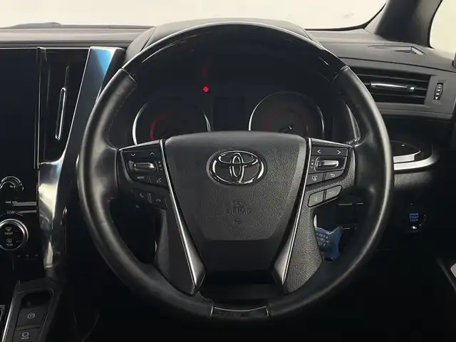 トヨタ アルファード S タイプゴールド 新潟県 2021(令3)年 1.7万km ホワイトパールクリスタルシャイン トヨタセーフティセンス/JBL/フリップダウンモニター/ツインムーンルーフ/純正ナビ/　CD/DVD/Bluetooth/フルセグTV/パノラミックビューモニター/両側パワースライドドア/パワーバックドア/レーダークルーズコントロール/三眼LEDオートライト/オートハイビーム/ハーフレザーシート/純正18インチアルミホイール/ブラインドスポットモニター/レーントレーシングアラート/シーケンシャルウィンカー/スマートキー/ビルトインETC2.0