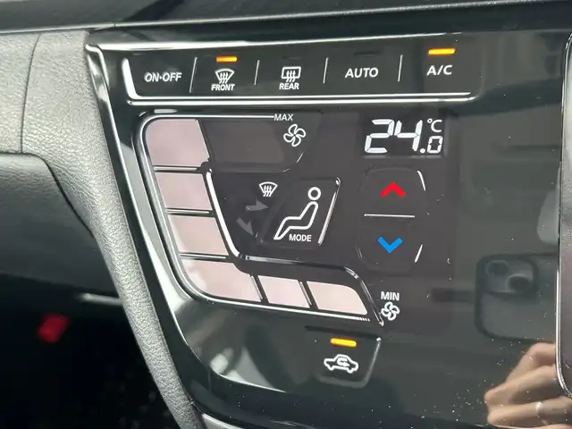 日産 ルークス HWS Gターボ プロパイロットED 神奈川県 2022(令4)年 3万km ブラック 純正9インチナビ/AM/FM/CD/DVD/フルセグ/Bluetooth/アラウンドビューモニター/プロパイロット/追従クルーズコントロール/レーンキープアシスト/エマージェンシーブレーキ/オートマチックハイビーム/オートライト/LEDヘッドライト/ETC/快適パックA/・プラズマクラスター技術搭載リヤシーリングファン /・パーソナルテーブル/・カップホルダー/・USBソケット/・ロールサンシェード/・撥水加工シート/前方ドライブレコーダー/前後コーナーセンサー/両側パワースライドドア/アイドリングストップ