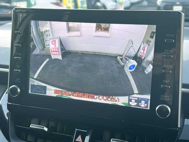 トヨタ カローラ クロス ハイブリッド S 愛知県 2023(令5)年 2.9万km プラチナホワイトパールマイカ /禁煙車/ワンオーナー//メーカーオプション9インチディスプレイ（ナビ機能付き）//フルセグTV//Bluetooth//FM・AM//バックカメラ//ビルトインETC//前方ドライブレコーダー//トヨタセーフティセンス//プリクラッシュセーフティ//レーントレーシングアシスト//オートハイビーム//ロードサインアシスト//レーダークルーズコントロール（全車速追従機能付き）//先行車発進告知機能付き//クリアランスソナー//電動パーキング・ブレーキホールド//LEDオートライト//電格ミラーウィンカー//ISOFIX//プッシュスタート//横滑り防止（TRC）//EVモード//ルーフレール//純正AW付き夏タイヤ4本積み込み//純正フロアマット//スペアキー×1//取扱説明書/新車保証書