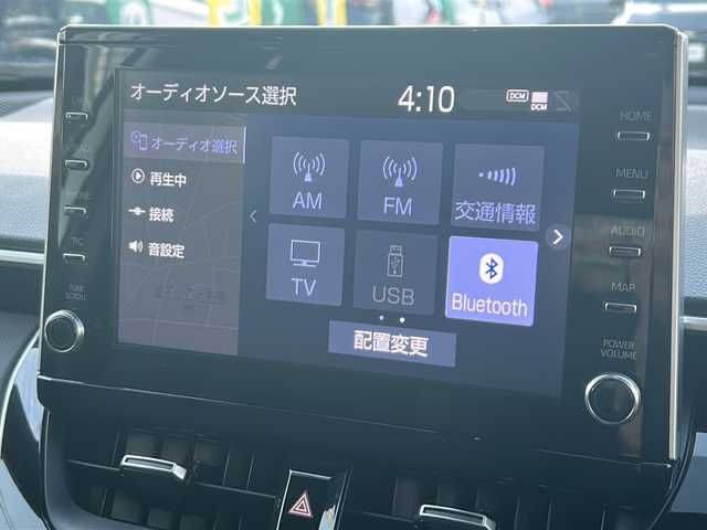 トヨタ カローラ クロス ハイブリッド S 愛知県 2023(令5)年 2.9万km プラチナホワイトパールマイカ /禁煙車/ワンオーナー//メーカーオプション9インチディスプレイ（ナビ機能付き）//フルセグTV//Bluetooth//FM・AM//バックカメラ//ビルトインETC//前方ドライブレコーダー//トヨタセーフティセンス//プリクラッシュセーフティ//レーントレーシングアシスト//オートハイビーム//ロードサインアシスト//レーダークルーズコントロール（全車速追従機能付き）//先行車発進告知機能付き//クリアランスソナー//電動パーキング・ブレーキホールド//LEDオートライト//電格ミラーウィンカー//ISOFIX//プッシュスタート//横滑り防止（TRC）//EVモード//ルーフレール//純正AW付き夏タイヤ4本積み込み//純正フロアマット//スペアキー×1//取扱説明書/新車保証書