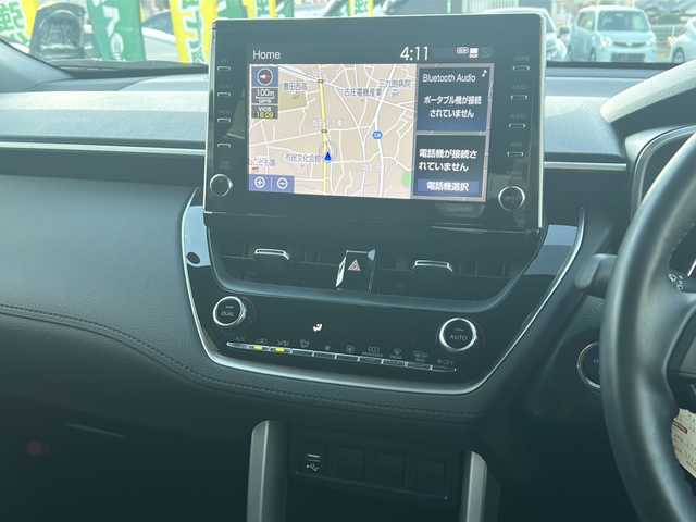 トヨタ カローラ クロス ハイブリッド S 愛知県 2023(令5)年 2.9万km プラチナホワイトパールマイカ /禁煙車/ワンオーナー//メーカーオプション9インチディスプレイ（ナビ機能付き）//フルセグTV//Bluetooth//FM・AM//バックカメラ//ビルトインETC//前方ドライブレコーダー//トヨタセーフティセンス//プリクラッシュセーフティ//レーントレーシングアシスト//オートハイビーム//ロードサインアシスト//レーダークルーズコントロール（全車速追従機能付き）//先行車発進告知機能付き//クリアランスソナー//電動パーキング・ブレーキホールド//LEDオートライト//電格ミラーウィンカー//ISOFIX//プッシュスタート//横滑り防止（TRC）//EVモード//ルーフレール//純正AW付き夏タイヤ4本積み込み//純正フロアマット//スペアキー×1//取扱説明書/新車保証書