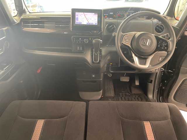 ホンダ Ｎ ＢＯＸ カスタム G L ホンダセンシング 宮城県 2018(平30)年 2.9万km プレミアムベルベットパープル・パール ホンダセンシング/・衝突軽減ブレーキ/・誤発進抑制機能/・歩行者事故低減ステアリング/・路外逸脱抑制機能/・先行車発進お知らせ機能/・標識認識機能/・オートハイビーム/・アダプティブクルーズコントロール/社外ナビ/・Bluetooth/フルセグTV/ビルドインETC/USB/バックカメラ/ECO/レーンキープアシスト/コーナーセンサー後/サンシェード/ドライブレコーダー/革巻きステアリング/・ステアリングスイッチ/プッシュスタート/オートライト/LEDヘッドライト/ドアバイザー/純正14インチアルミホイール