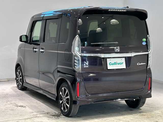 ホンダ Ｎ ＢＯＸ カスタム G L ホンダセンシング 宮城県 2018(平30)年 2.9万km プレミアムベルベットパープル・パール ホンダセンシング/・衝突軽減ブレーキ/・誤発進抑制機能/・歩行者事故低減ステアリング/・路外逸脱抑制機能/・先行車発進お知らせ機能/・標識認識機能/・オートハイビーム/・アダプティブクルーズコントロール/社外ナビ/・Bluetooth/フルセグTV/ビルドインETC/USB/バックカメラ/ECO/レーンキープアシスト/コーナーセンサー後/サンシェード/ドライブレコーダー/革巻きステアリング/・ステアリングスイッチ/プッシュスタート/オートライト/LEDヘッドライト/ドアバイザー/純正14インチアルミホイール