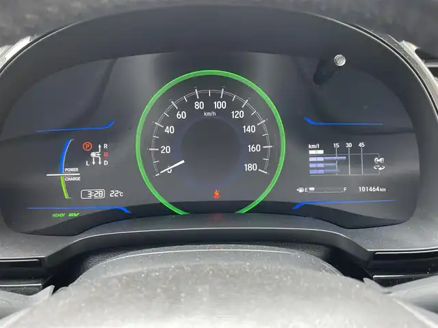 ホンダ シャトル ハイブリッド X スタイルエディション 静岡県 2016(平28)年 10.2万km ホワイトオーキッドパール シティブレーキアクティブシステム/社外ナビ/フルセグTV/DVD/CD/SD/BT/MSV/バックカメラ/ハーフレザーシート/ビルトインETC/LEDヘッドライト/クルーズコントロール/ステアリングスイッチ/パドルシフト/スマートキー×2/保証書/取扱説明書/ナビ取扱説明書/R1/2/3/5点検記録簿有