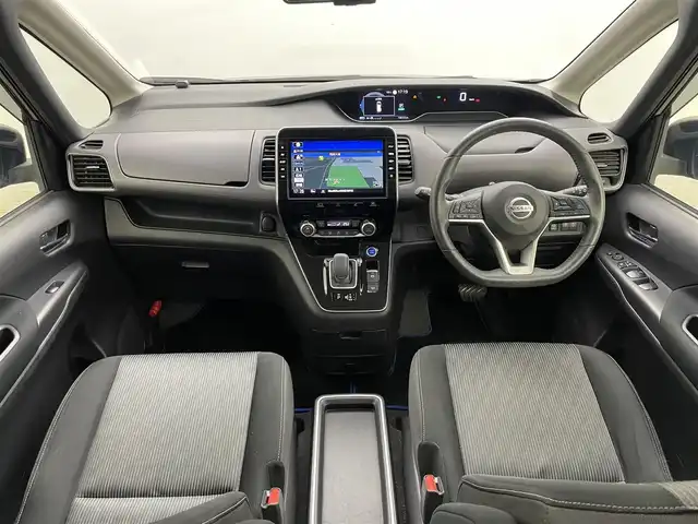 日産 セレナ e－パワー ハイウェイスター V 岡山県 2021(令3)年 13.1万km ダイヤモンドブラック 純正１０インチナビ　/【CD/DVD/Blu-ray/BT/フルセグ】/純正11インチフリップダウンモニター　/アラウンドビューモニター/プロパイロット　/両側電動スライド　/ビルトインＥＴＣ　/ＬＥＤヘッドライト　/純正ドライブレコーダー（前）/デジタルインナーミラー/ブラインドスポットモニター/禁煙車/オートブレーキホールド/踏み間違い防止/フォグライト/スマートキー×2