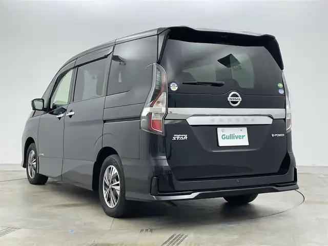 日産 セレナ e－パワー ハイウェイスター V 岡山県 2021(令3)年 13.1万km ダイヤモンドブラック 純正１０インチナビ　/【CD/DVD/Blu-ray/BT/フルセグ】/純正11インチフリップダウンモニター　/アラウンドビューモニター/プロパイロット　/両側電動スライド　/ビルトインＥＴＣ　/ＬＥＤヘッドライト　/純正ドライブレコーダー（前）/デジタルインナーミラー/ブラインドスポットモニター/禁煙車/オートブレーキホールド/踏み間違い防止/フォグライト/スマートキー×2