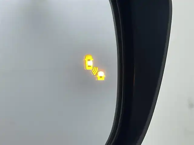 日産 セレナ e－パワー ハイウェイスター V 岡山県 2021(令3)年 13.1万km ダイヤモンドブラック 純正１０インチナビ　/【CD/DVD/Blu-ray/BT/フルセグ】/純正11インチフリップダウンモニター　/アラウンドビューモニター/プロパイロット　/両側電動スライド　/ビルトインＥＴＣ　/ＬＥＤヘッドライト　/純正ドライブレコーダー（前）/デジタルインナーミラー/ブラインドスポットモニター/禁煙車/オートブレーキホールド/踏み間違い防止/フォグライト/スマートキー×2