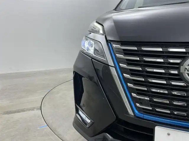 日産 セレナ e－パワー ハイウェイスター V 岡山県 2021(令3)年 13.1万km ダイヤモンドブラック 純正１０インチナビ　/【CD/DVD/Blu-ray/BT/フルセグ】/純正11インチフリップダウンモニター　/アラウンドビューモニター/プロパイロット　/両側電動スライド　/ビルトインＥＴＣ　/ＬＥＤヘッドライト　/純正ドライブレコーダー（前）/デジタルインナーミラー/ブラインドスポットモニター/禁煙車/オートブレーキホールド/踏み間違い防止/フォグライト/スマートキー×2