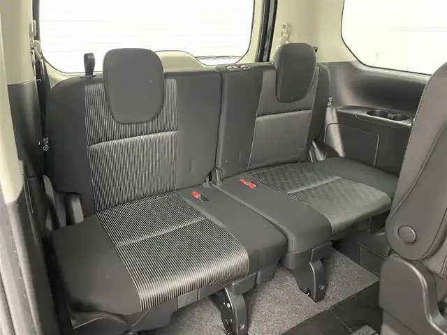 日産 セレナ e－パワー ハイウェイスター V 岡山県 2021(令3)年 13.1万km ダイヤモンドブラック 純正１０インチナビ　/【CD/DVD/Blu-ray/BT/フルセグ】/純正11インチフリップダウンモニター　/アラウンドビューモニター/プロパイロット　/両側電動スライド　/ビルトインＥＴＣ　/ＬＥＤヘッドライト　/純正ドライブレコーダー（前）/デジタルインナーミラー/ブラインドスポットモニター/禁煙車/オートブレーキホールド/踏み間違い防止/フォグライト/スマートキー×2