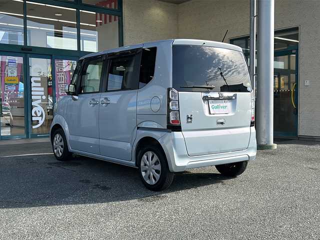 ホンダ Ｎ ＢＯＸ G 愛知県 2013(平25)年 9.8万km クールミストメタリック 登録時走行距離97770キロ/社外７インチナビ/(ワンセグTV/USB/AUX/AMFMラジオ)/社外ETC/ドアバイザー/プッシュスタート/スマートキー/スペアキー/両側スライドドア/横滑り防止装置/盗難防止装置/取扱説明書/保証書