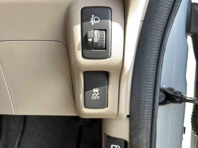 ホンダ Ｎ ＢＯＸ G 愛知県 2013(平25)年 9.8万km クールミストメタリック 登録時走行距離97770キロ/社外７インチナビ/(ワンセグTV/USB/AUX/AMFMラジオ)/社外ETC/ドアバイザー/プッシュスタート/スマートキー/スペアキー/両側スライドドア/横滑り防止装置/盗難防止装置/取扱説明書/保証書