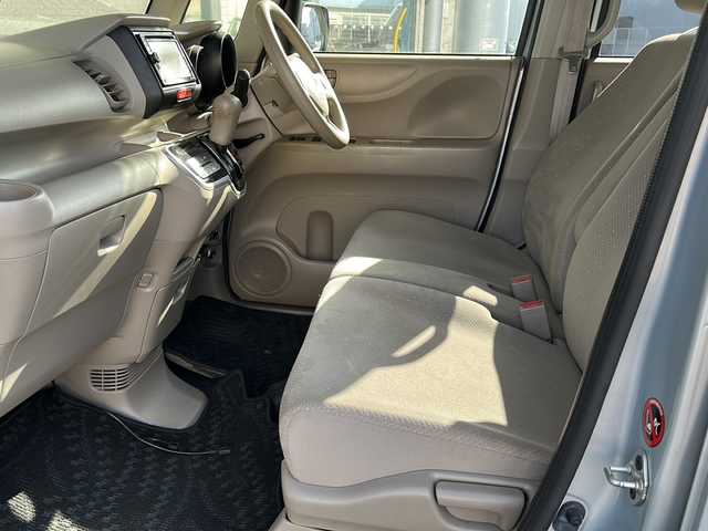 ホンダ Ｎ ＢＯＸ G 愛知県 2013(平25)年 9.8万km クールミストメタリック 登録時走行距離97770キロ/社外７インチナビ/(ワンセグTV/USB/AUX/AMFMラジオ)/社外ETC/ドアバイザー/プッシュスタート/スマートキー/スペアキー/両側スライドドア/横滑り防止装置/盗難防止装置/取扱説明書/保証書