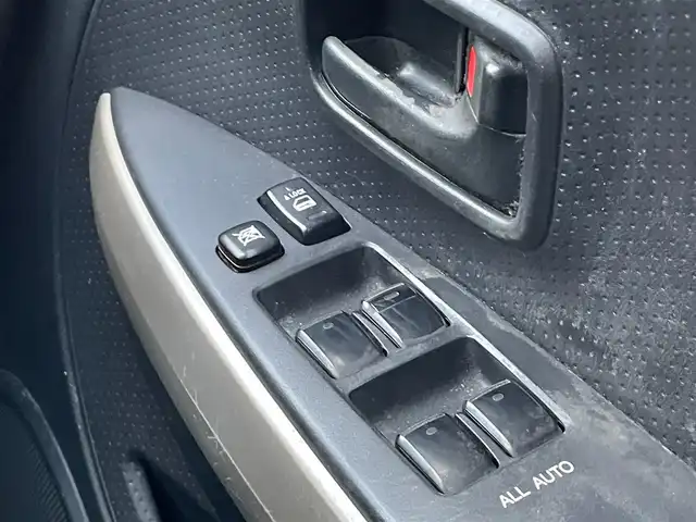 トヨタ イスト 1．3F 岩手県 2006(平18)年 18.4万km ダークブルーマイカM 社外オーディオ/社外15インチアルミホイール