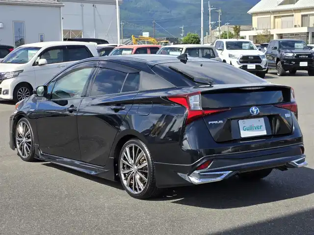 トヨタ プリウス Sツーリングセレクション 鹿児島県 2019(平31)年 4.3万km アティチュードブラックマイカ モデリスタフルエアロ　/Ｗｅｄｓ製アルミホイール（１８インチ／ｌｅｏｎｉｓ）　/TABABE製sustec NF210ダウンサス/アダプティブクルーズコントロール　/純正ＳＤナビ（ＮＳＺＴ－Ｙ６８Ｔ）　/Ｂｌｕｅｔｏｏｔｈオーディオ　/フルセグテレビ　/テレビキャンセラー/バックカメラ/前方純正ドライブレコーダー/D+N席シートヒーター/前後コーナーセンサー/社外フロアマット/横滑り防止装置/レーンキープアシスト/プッシュスタート/スマートキー/エアバッグ(W+サイド)/カーテンエアバッグ