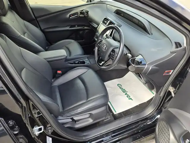 トヨタ プリウス Sツーリングセレクション 鹿児島県 2019(平31)年 4.3万km アティチュードブラックマイカ モデリスタフルエアロ　/Ｗｅｄｓ製アルミホイール（１８インチ／ｌｅｏｎｉｓ）　/TABABE製sustec NF210ダウンサス/アダプティブクルーズコントロール　/純正ＳＤナビ（ＮＳＺＴ－Ｙ６８Ｔ）　/Ｂｌｕｅｔｏｏｔｈオーディオ　/フルセグテレビ　/テレビキャンセラー/バックカメラ/前方純正ドライブレコーダー/D+N席シートヒーター/前後コーナーセンサー/社外フロアマット/横滑り防止装置/レーンキープアシスト/プッシュスタート/スマートキー/エアバッグ(W+サイド)/カーテンエアバッグ