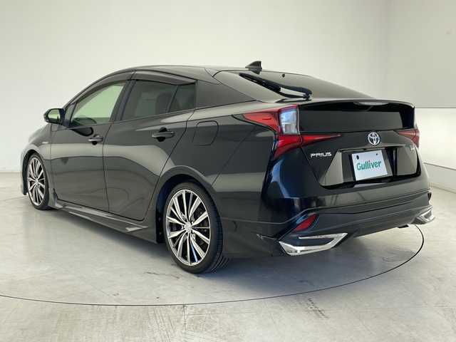 トヨタ プリウス Sツーリングセレクション 千葉県 2019(平31)年 4.3万km アティチュードブラックマイカ モデリスタ【フルエアロ】/Ｗｅｄｓ製アルミホイール（１８インチ／ｌｅｏｎｉｓ）　/アダプティブクルーズコントロール追従機能有/純正ＳＤナビ（ＮＳＺＴ－Ｙ６８Ｔ）　/【AM/FM/CD/DVD/BT】/バックカメラ/前方純正ドライブレコーダー/シートヒーター[運転席側+助手席側]/社外フロアマット/横滑り防止装置/ETC/レーンキープアシスト/オートライト/オートマチックハイビーム