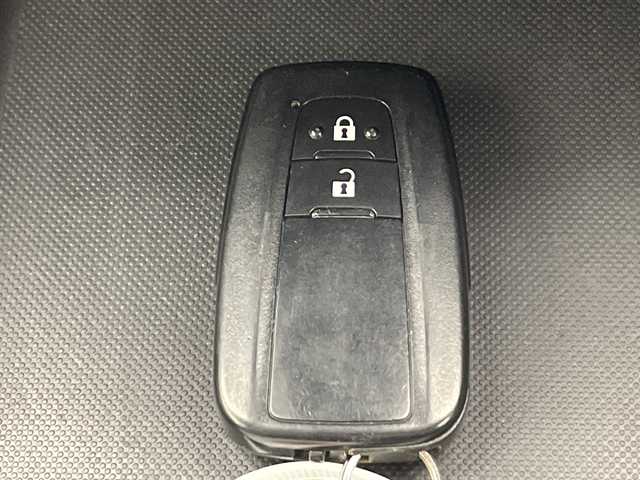 トヨタ プリウス Sツーリングセレクション 千葉県 2019(平31)年 4.3万km アティチュードブラックマイカ モデリスタ【フルエアロ】/Ｗｅｄｓ製アルミホイール（１８インチ／ｌｅｏｎｉｓ）　/アダプティブクルーズコントロール追従機能有/純正ＳＤナビ（ＮＳＺＴ－Ｙ６８Ｔ）　/【AM/FM/CD/DVD/BT】/バックカメラ/前方純正ドライブレコーダー/シートヒーター[運転席側+助手席側]/社外フロアマット/横滑り防止装置/ETC/レーンキープアシスト/オートライト/オートマチックハイビーム