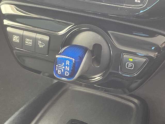 トヨタ プリウス Sツーリングセレクション 千葉県 2019(平31)年 4.3万km アティチュードブラックマイカ モデリスタ【フルエアロ】/Ｗｅｄｓ製アルミホイール（１８インチ／ｌｅｏｎｉｓ）　/アダプティブクルーズコントロール追従機能有/純正ＳＤナビ（ＮＳＺＴ－Ｙ６８Ｔ）　/【AM/FM/CD/DVD/BT】/バックカメラ/前方純正ドライブレコーダー/シートヒーター[運転席側+助手席側]/社外フロアマット/横滑り防止装置/ETC/レーンキープアシスト/オートライト/オートマチックハイビーム