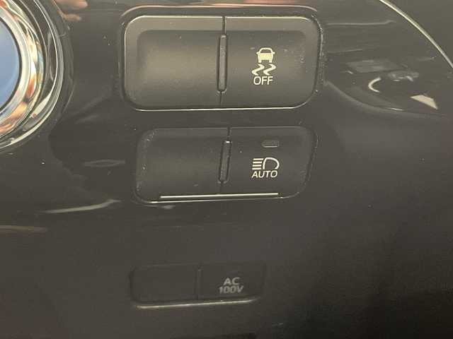 トヨタ プリウス Sツーリングセレクション 千葉県 2019(平31)年 4.3万km アティチュードブラックマイカ モデリスタ【フルエアロ】/Ｗｅｄｓ製アルミホイール（１８インチ／ｌｅｏｎｉｓ）　/アダプティブクルーズコントロール追従機能有/純正ＳＤナビ（ＮＳＺＴ－Ｙ６８Ｔ）　/【AM/FM/CD/DVD/BT】/バックカメラ/前方純正ドライブレコーダー/シートヒーター[運転席側+助手席側]/社外フロアマット/横滑り防止装置/ETC/レーンキープアシスト/オートライト/オートマチックハイビーム