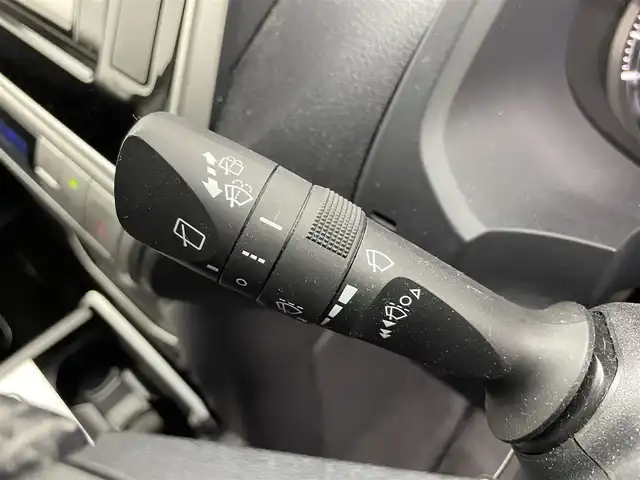 トヨタ ランドクルーザー プラド TX 富山県 2017(平29)年 9万km ホワイトパールクリスタルシャイン ワンオーナー/4WD/ディーゼル/ターボ/純正AW付き夏タイヤ積込/純正ナビ【NSZT-W66T】/(AM/FM/CD/DVD/SD/USB/BT/HDMI)/フルセグTV/ヘッドレストモニター×２/バックカメラ/TRDフロント/リアエアロ/サンルーフ/レーダークルーズコントロール/プリクラッシュセーフティ/レーンディパーチャーアラート/オートマチックハイビーム/LEDヘッドライト/社外イエローフォグランプ/クリアランスソナー/センターデフロック/ダウンヒルアシストコントロール/ドライブレコーダー/ETC/スマートキー×２/プッシュスタート/純正フロアマット/取扱説明書/保証書