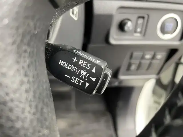 トヨタ ランドクルーザー プラド TX 富山県 2017(平29)年 9万km ホワイトパールクリスタルシャイン ワンオーナー/4WD/ディーゼル/ターボ/純正AW付き夏タイヤ積込/純正ナビ【NSZT-W66T】/(AM/FM/CD/DVD/SD/USB/BT/HDMI)/フルセグTV/ヘッドレストモニター×２/バックカメラ/TRDフロント/リアエアロ/サンルーフ/レーダークルーズコントロール/プリクラッシュセーフティ/レーンディパーチャーアラート/オートマチックハイビーム/LEDヘッドライト/社外イエローフォグランプ/クリアランスソナー/センターデフロック/ダウンヒルアシストコントロール/ドライブレコーダー/ETC/スマートキー×２/プッシュスタート/純正フロアマット/取扱説明書/保証書