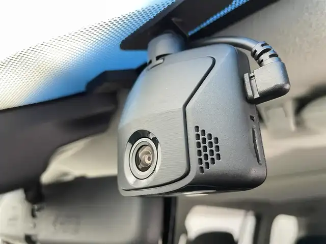 トヨタ ランドクルーザー プラド TX 富山県 2017(平29)年 9万km ホワイトパールクリスタルシャイン ワンオーナー/4WD/ディーゼル/ターボ/純正AW付き夏タイヤ積込/純正ナビ【NSZT-W66T】/(AM/FM/CD/DVD/SD/USB/BT/HDMI)/フルセグTV/ヘッドレストモニター×２/バックカメラ/TRDフロント/リアエアロ/サンルーフ/レーダークルーズコントロール/プリクラッシュセーフティ/レーンディパーチャーアラート/オートマチックハイビーム/LEDヘッドライト/社外イエローフォグランプ/クリアランスソナー/センターデフロック/ダウンヒルアシストコントロール/ドライブレコーダー/ETC/スマートキー×２/プッシュスタート/純正フロアマット/取扱説明書/保証書