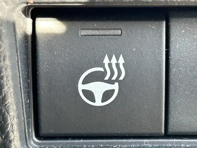 トヨタ プリウス Z 兵庫県 2023(令5)年 1.3万km プラチナホワイトパールマイカ メーカーOPナビ/モデリスタエアロ/パノラマルーフ/アラウンドビューモニター/電動リアゲート/トヨタセーフティセンス/ビルトインETC2.0/シートヒーター/エアーシート/ステアリングヒーター/前後ドライブレコーダー/ブラインドスポットモニター/デジタルインナーミラー/純正フロアマット/純正アルミホイール