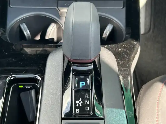 トヨタ プリウス Z 兵庫県 2023(令5)年 1.3万km プラチナホワイトパールマイカ メーカーOPナビ/モデリスタエアロ/パノラマルーフ/アラウンドビューモニター/電動リアゲート/トヨタセーフティセンス/ビルトインETC2.0/シートヒーター/エアーシート/ステアリングヒーター/前後ドライブレコーダー/ブラインドスポットモニター/デジタルインナーミラー/純正フロアマット/純正アルミホイール